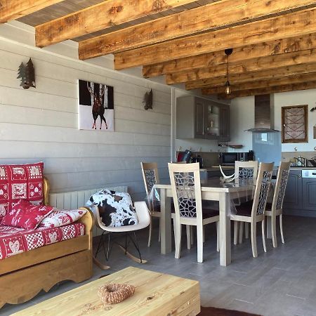 Chalet Cosy Renove Avec Vue Sur Le Lac Лез Англ Екстериор снимка